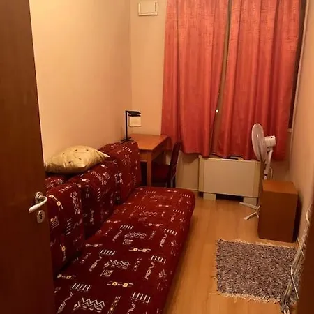 Laura Apartment *